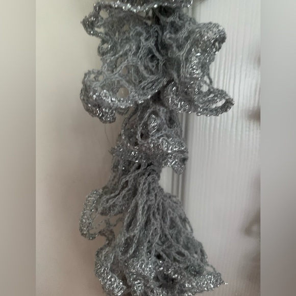 Handmade Scarf Gray with Silver Thread - Picture 5 of 5